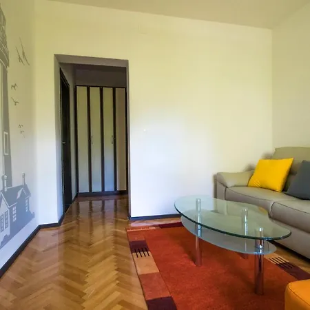 Joseph And Mary Appartement