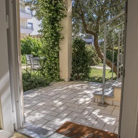 Joseph And Mary Appartement